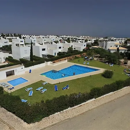 Semesterbostad Crastos Pool & House *